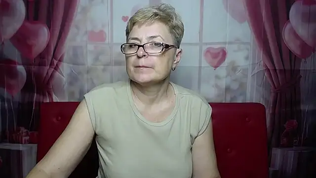 EmiliaGree's Live XXX Chat