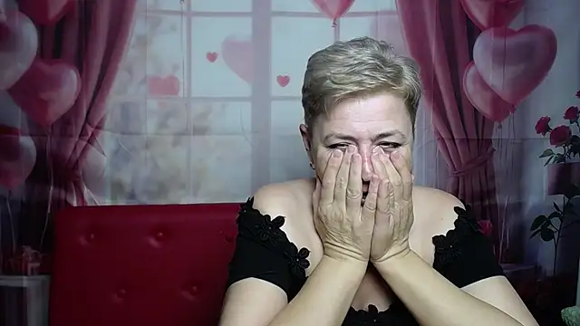 EmiliaGree's Live XXX Chat