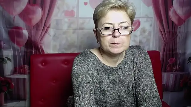 EmiliaGree Chat XXX in diretta
