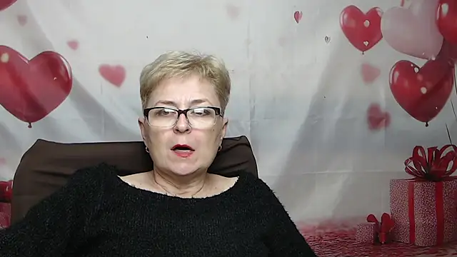 دردشة EmiliaGree الجنسية المباشرة