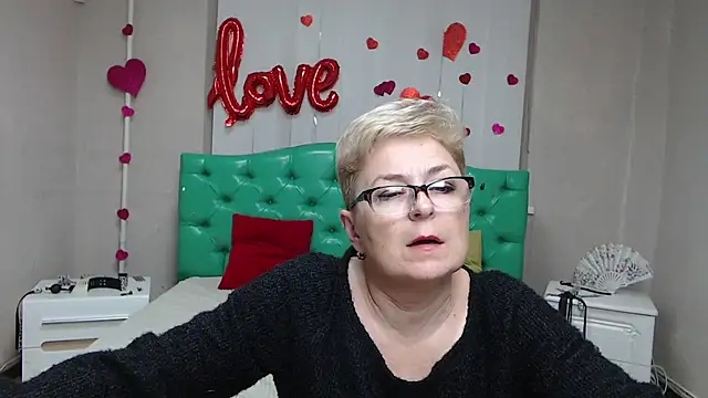 EmiliaGree élő XXX-chatje