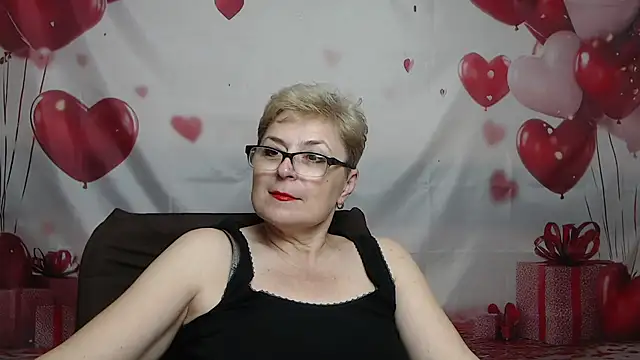 EmiliaGree's Live XXX Chat