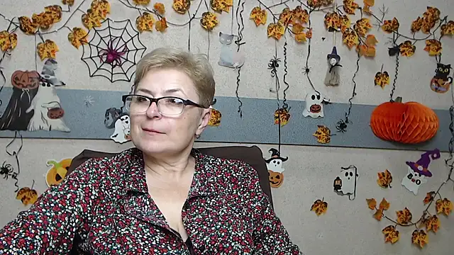 EmiliaGree's Live XXX Chat