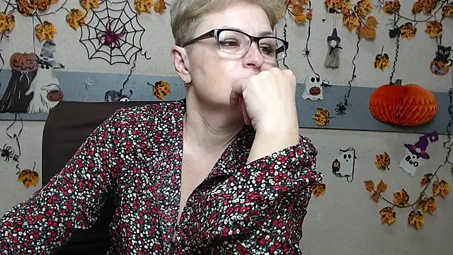 Pokazy przed kamerką – EmiliaGree