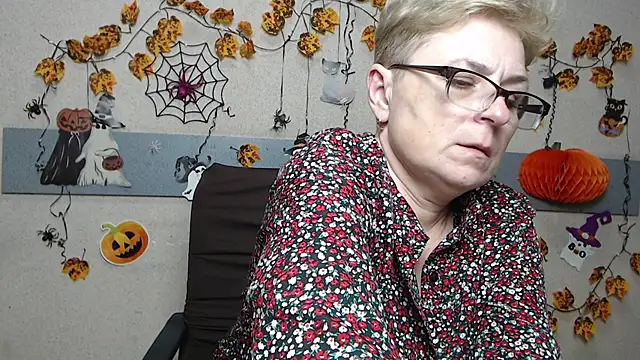 EmiliaGree Live XXX Chat