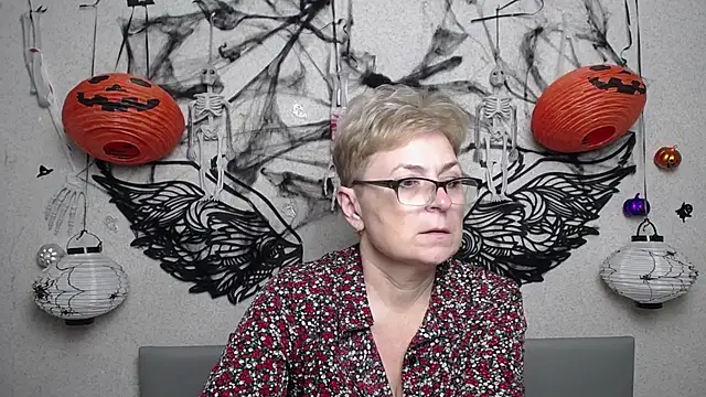 EmiliaGree Live XXX-chat
