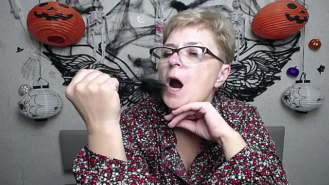 Živý XXX chat EmiliaGree