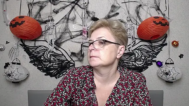EmiliaGree webcam show