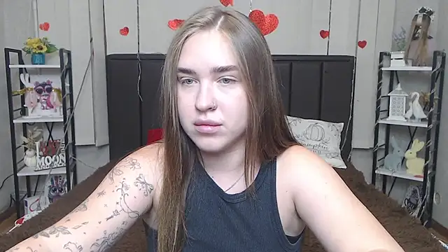 Show modela LauraHlot na web-kameri