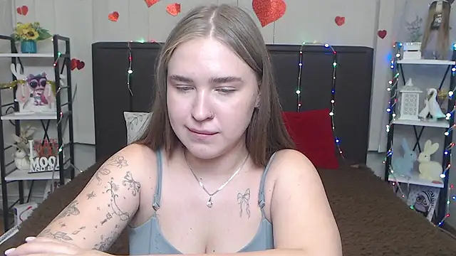 LauraHlotのライブXXXチャット