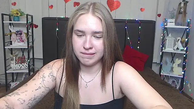 LauraHlot Adlı Modelin Canlı XXX Sohbeti