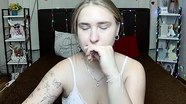 LauraHlot's Live XXX Chat