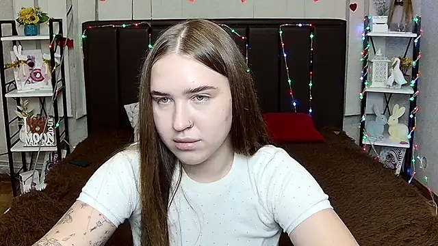 LauraHlot 现场聊天室