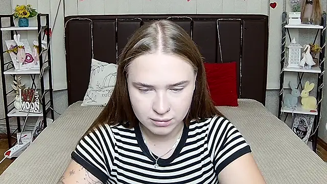 LauraHlot – Naživo XXX chat