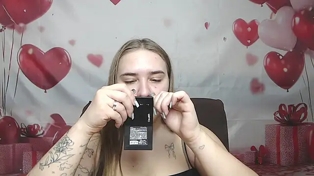 LauraHlot Adlı Modelin Canlı XXX Sohbeti