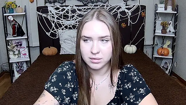 LauraHlot Adlı Modelin Canlı XXX Sohbeti