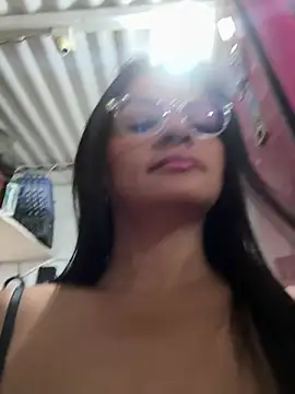 _Linda_88 Adlı Modelin Canlı XXX Sohbeti
