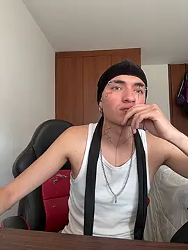 santikhalifa Show in webcam