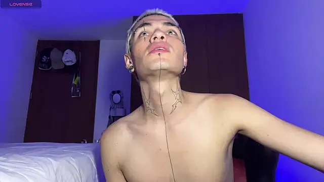 santikhalifa – webcam-show