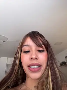 MarieLeon's Live XXX Chat