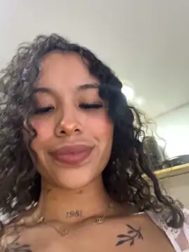 MarieLeon Chat XXX live