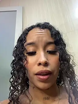 MarieLeon's Live XXX Chat