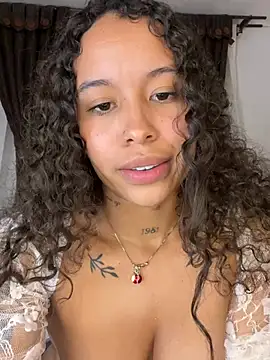 Chat +18 de MarieLeon ao vivo