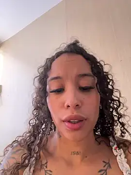 MarieLeon's Webcam Show
