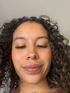 MarieLeon's Live XXX Chat