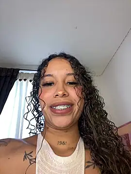 Chat +18 de MarieLeon ao vivo