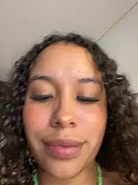 הופעת וובקאם של MarieLeon
