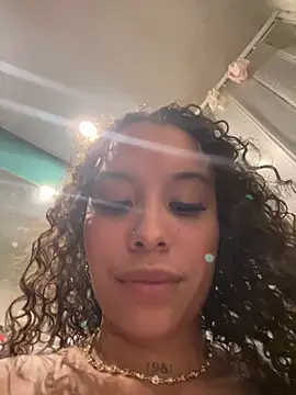 MarieLeon Chat XXX in diretta