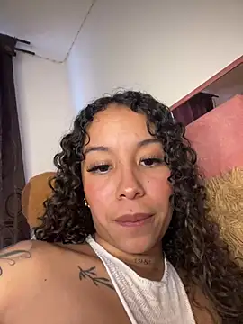 MarieLeon 即時 XXX 聊天