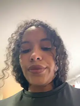 הופעת וובקאם של MarieLeon