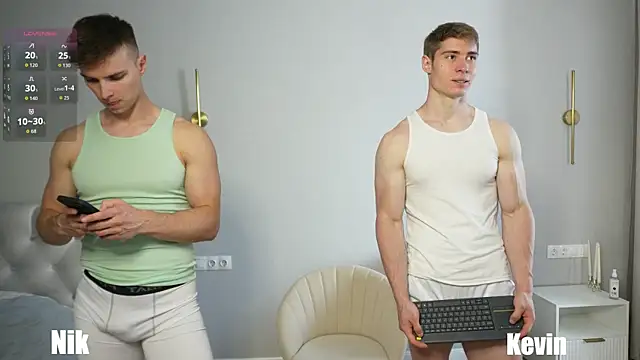 הופעת וובקאם של Nik_Sharp