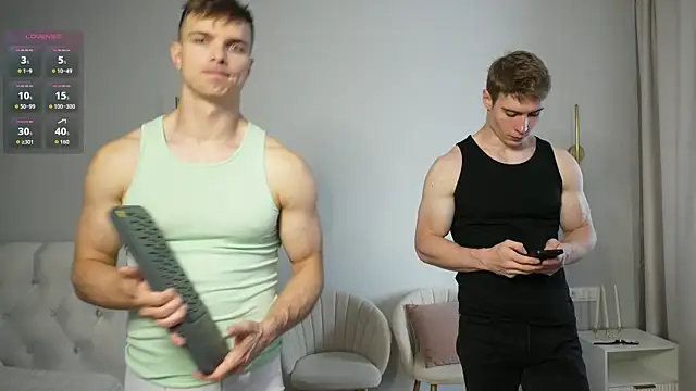 Show modela Nik_Sharp na web-kameri