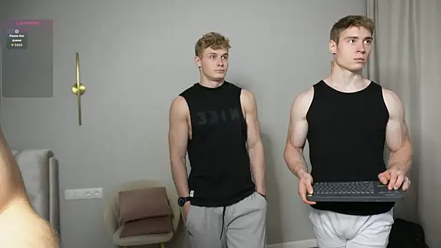 Nik_Sharp Show Webcam