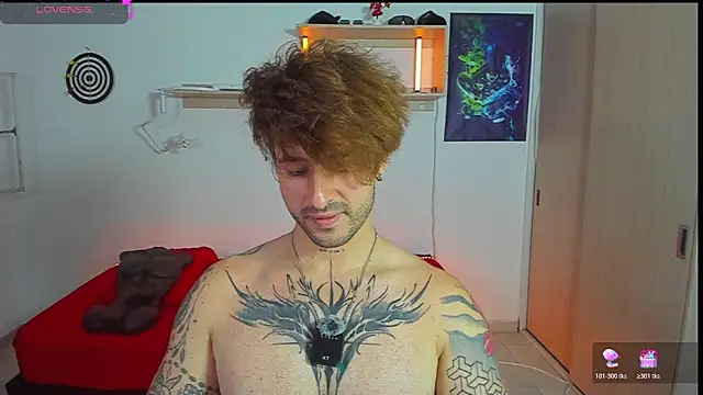 Pokazy przed kamerką – Ares_blue
