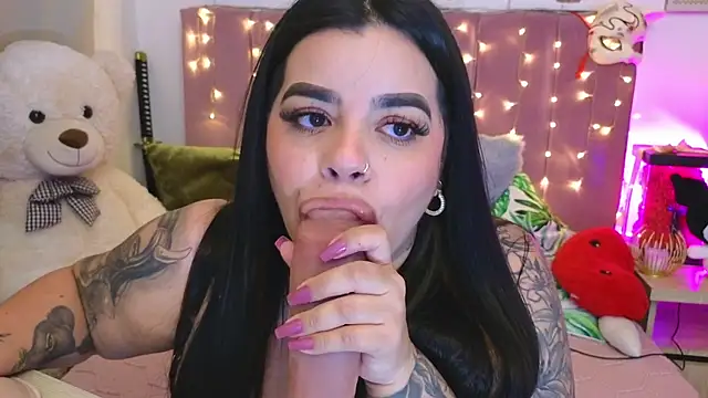 MiahJoness Chat XXX live