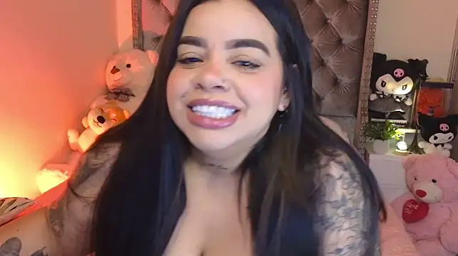 MiahJoness Chat XXX in diretta