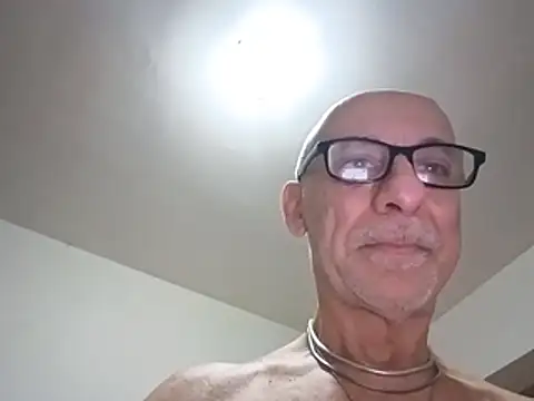 צ'אט XXX בשידור חי של Toby2712