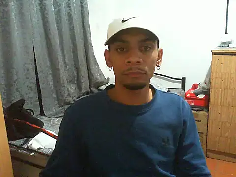 Show modela 29YOURZ_28_ na web-kameri