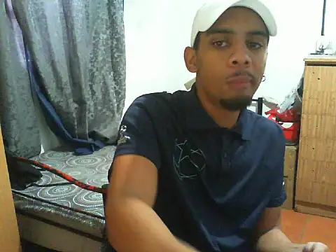 Show modela 29YOURZ_28_ na web-kameri