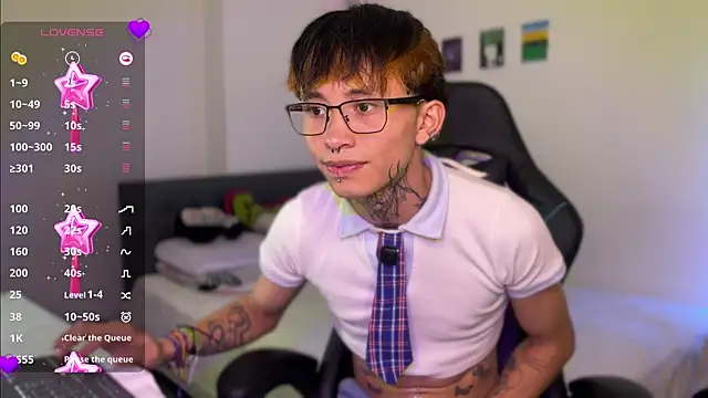 juniior_2311_ Show Webcam