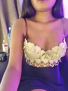 yhona_darling Adlı Modelin Canlı XXX Sohbeti