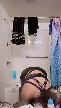 MamaB88's Webcam Show