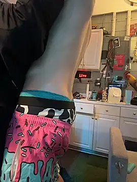 Twist_N_Tease Show in webcam