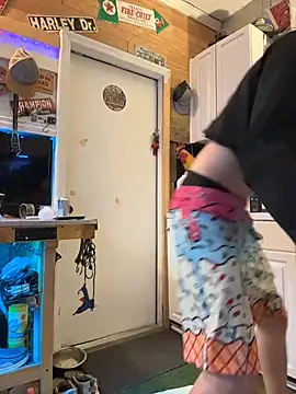 Twist_N_Tease Show in webcam