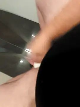 Chris80011@xh Webcam-Show