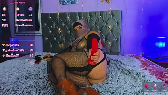 XXX chat uživo modela Falak-Yasin